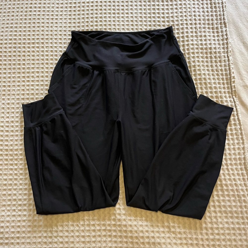 5 for $30 Old Navy Women's Black High-Rise Joggers